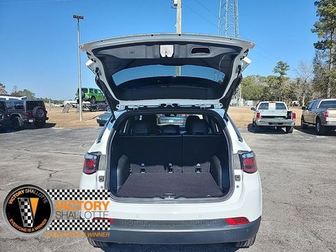 Certified 2025 Jeep Compass Limited image 25