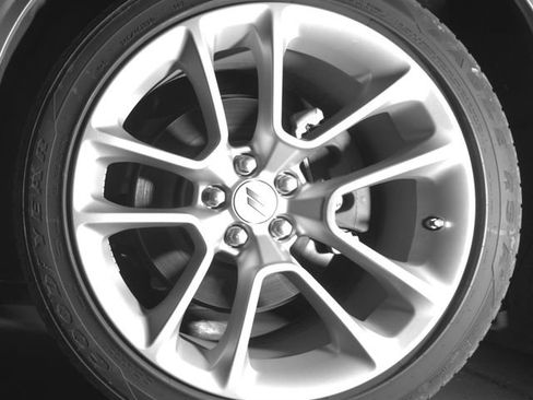 Used 2020 Dodge Challenger R/T RWD image 9