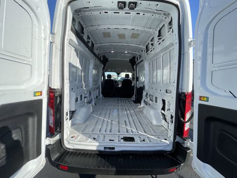 Used 2023 Ford Transit 250 148 High Roof AWD image 9