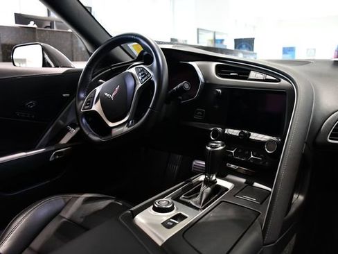 Used 2015 Chevrolet Corvette Z06 w/ Z07 Performance Package image 25