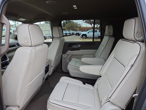New 2026 GMC Yukon XL Denali image 8