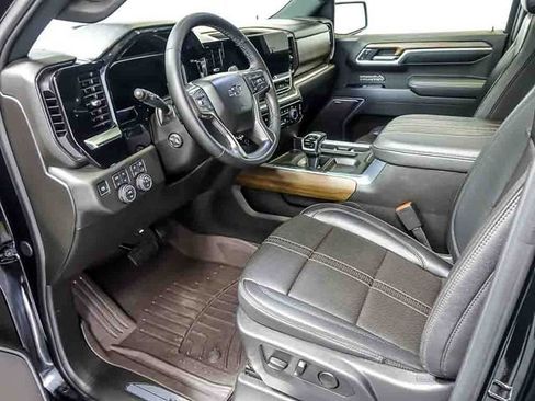 Used 2026 Chevrolet Silverado 1500 High Country w/ Midnight Edition AWD/4WD image 14