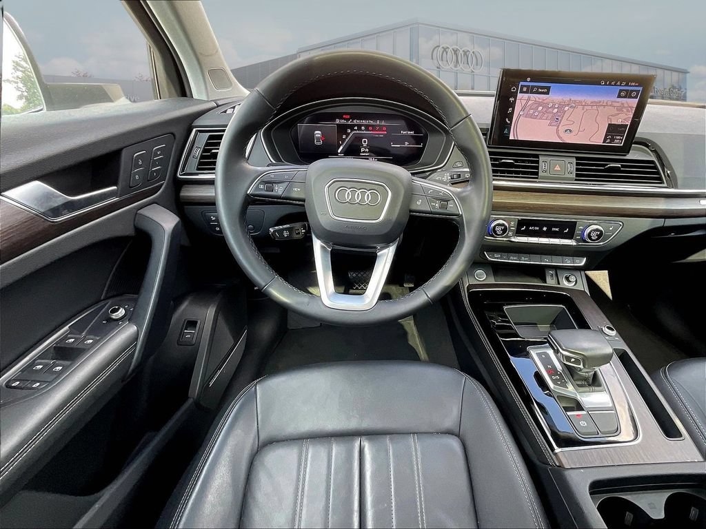 Used 2023 Audi Q5 2.0T Premium Plus w/ Premium Plus Package AWD/4WD image 10