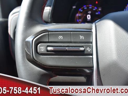 Used 2025 Chevrolet Colorado Z71 w/ Technology Package AWD/4WD image 30