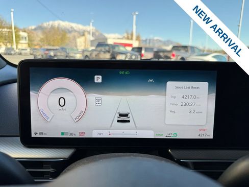 Used 2025 Genesis GV60 Advanced image 23