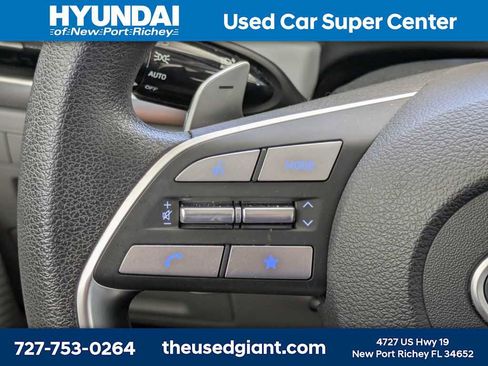 Certified 2025 Hyundai Palisade SE FWD image 33