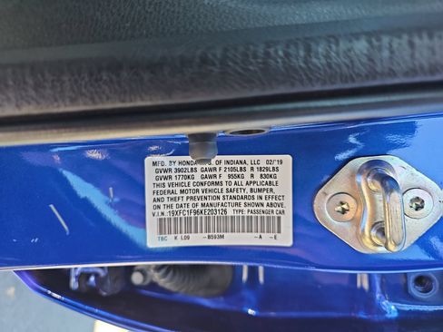 Used 2019 Honda Civic Touring image 10