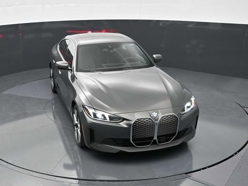 New 2026 BMW i4 eDrive40 w/ Premium Package RWD image 18