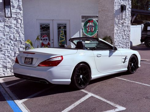 Used 2013 Mercedes-Benz SL 550 image 18