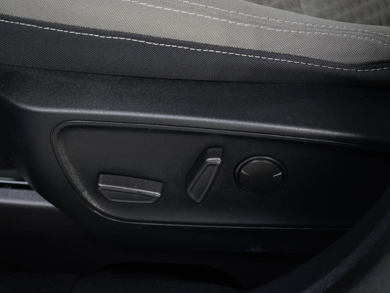 Used 2020 Ford Escape SE AWD/4WD image 23