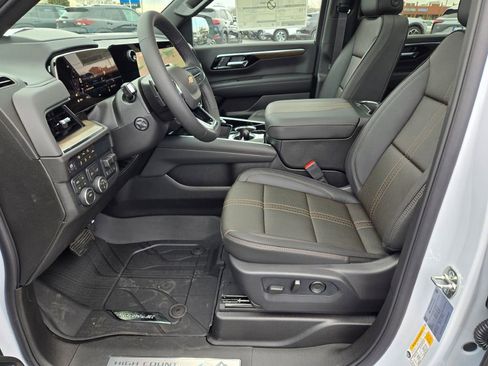 Used 2026 Chevrolet Suburban High Country w/ Sun And Tow Package AWD/4WD image 21