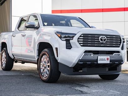 Used 2024 Toyota Tacoma Limited w/ Limited Package (LT)