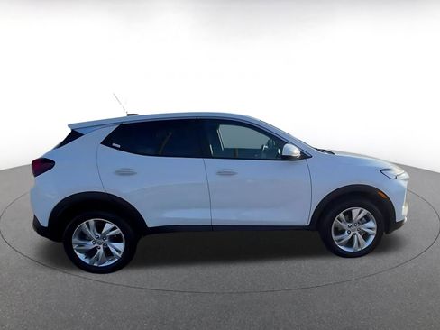Used 2025 Buick Encore GX Preferred image 16