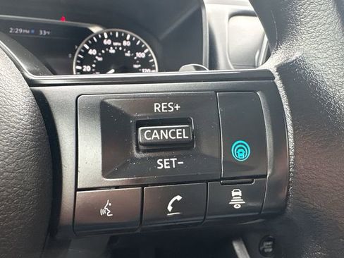 Used 2024 Nissan Rogue SV image 25