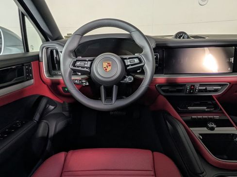 New 2026 Porsche Cayenne Coupe AWD/4WD image 21