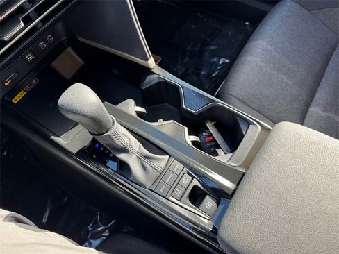 Used 2025 Toyota Camry LE image 23