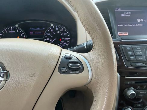 Used 2014 Nissan Pathfinder SL w/ SL Tech Package image 22