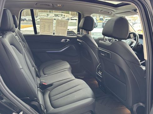 Used 2022 BMW X7 xDrive40i w/ Parking Assistance Package image 10