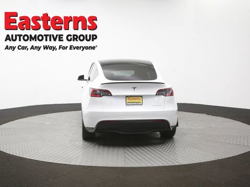 Used 2021 Tesla Model Y Long Range AWD/4WD image 32
