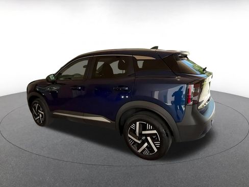 Used 2026 Nissan Kicks SV w/ Cold Weather Package FWD image 10