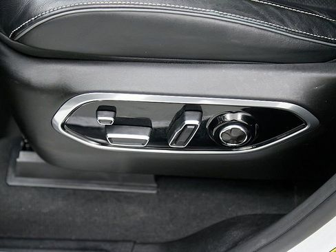 Used 2022 Jeep Grand Cherokee L Overland w/ Advanced Protech Group III image 16