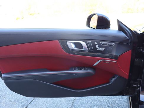 Used 2013 Mercedes-Benz SL 550 image 17