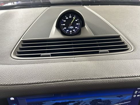 Certified 2022 Porsche Panamera 4 Platinum Edition image 28