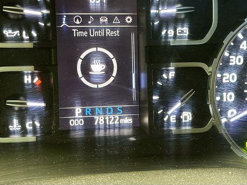 Used 2018 Toyota Tundra Limited w/ Limited Premium Package image 8