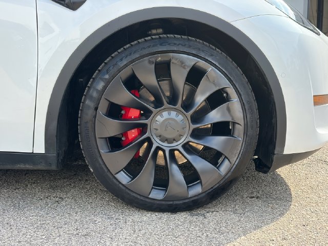 Used 2022 Tesla Model Y Performance AWD/4WD image 10