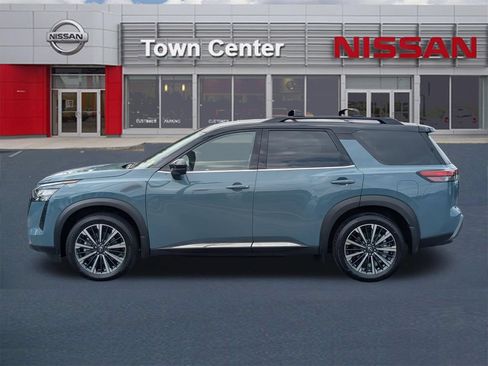 Certified 2026 Nissan Pathfinder Platinum w/ Cargo Package FWD image 4