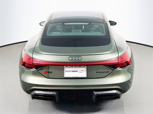 New 2026 Audi RS e-tron GT Base image 6