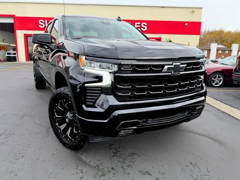 Used 2023 Chevrolet Silverado 1500 RST w/ Z71 Off-Road Package image 2