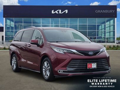 Used 2022 Toyota Sienna Limited