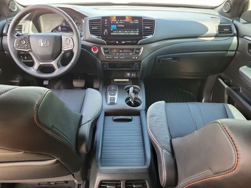 Used 2023 Honda Passport TrailSport image 19