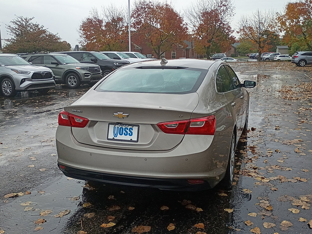 Used 2025 Chevrolet Malibu LT FWD image 3
