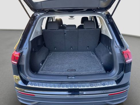 Used 2022 Volkswagen Tiguan S image 17