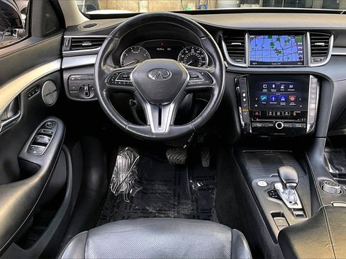 Used 2019 INFINITI QX50 Essential w/ Premium Heat Package image 17