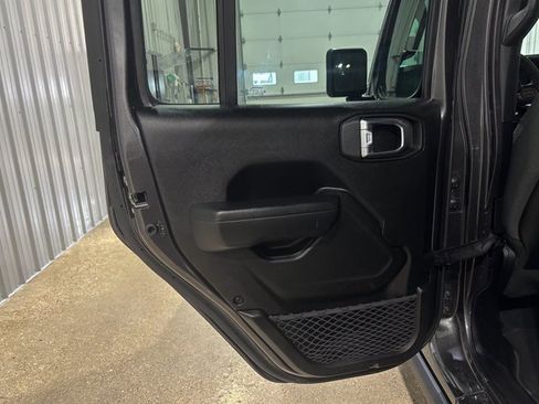 Used 2024 Jeep Wrangler Unlimited Rubicon w/ Convenience Group image 23