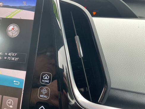 Used 2017 Toyota Prius Prime Premium image 47