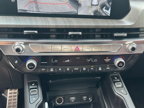 Used 2024 Kia Telluride SX Prestige AWD/4WD image 27