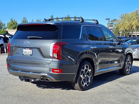 Used 2022 Hyundai Palisade Calligraphy w/ Winter Package image 5