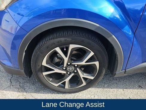 Used 2018 Toyota C-HR XLE FWD image 10