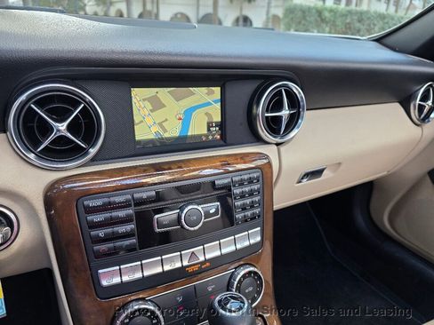 Used 2014 Mercedes-Benz SLK 250 image 45