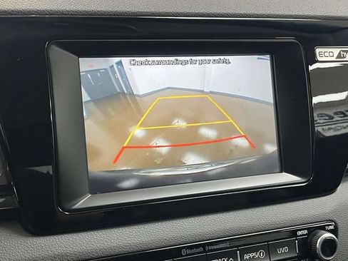 Used 2017 Kia Niro EX FWD image 29
