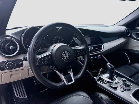 Used 2021 Alfa Romeo Giulia Ti Sport RWD image 9