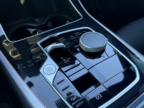 Used 2024 BMW X5 xDrive40i w/ M Sport Package image 22