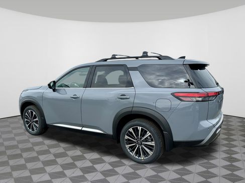 New 2026 Nissan Pathfinder Platinum image 9