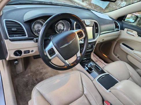 Used 2013 Chrysler 300 w/ Driver Convenience Group image 25