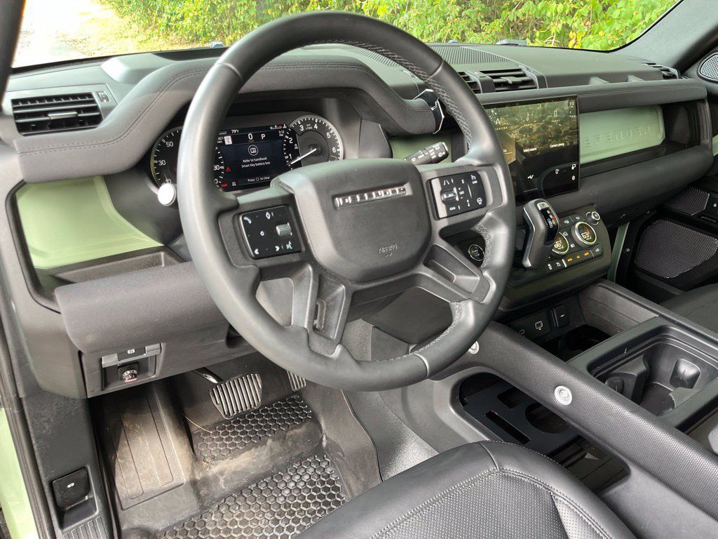 Used 2023 Land Rover Defender 110 75th Limited Edition AWD/4WD image 2