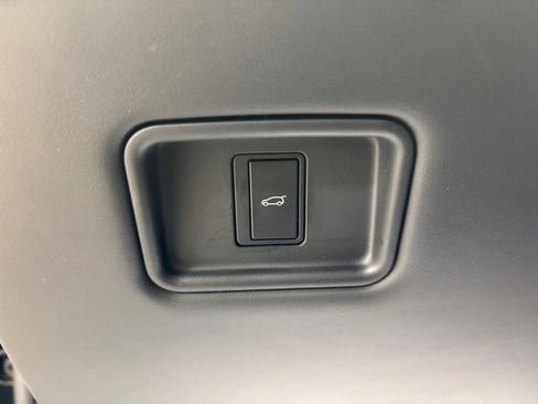 Used 2025 Land Rover Range Rover Long Wheelbase SE AWD/4WD image 21